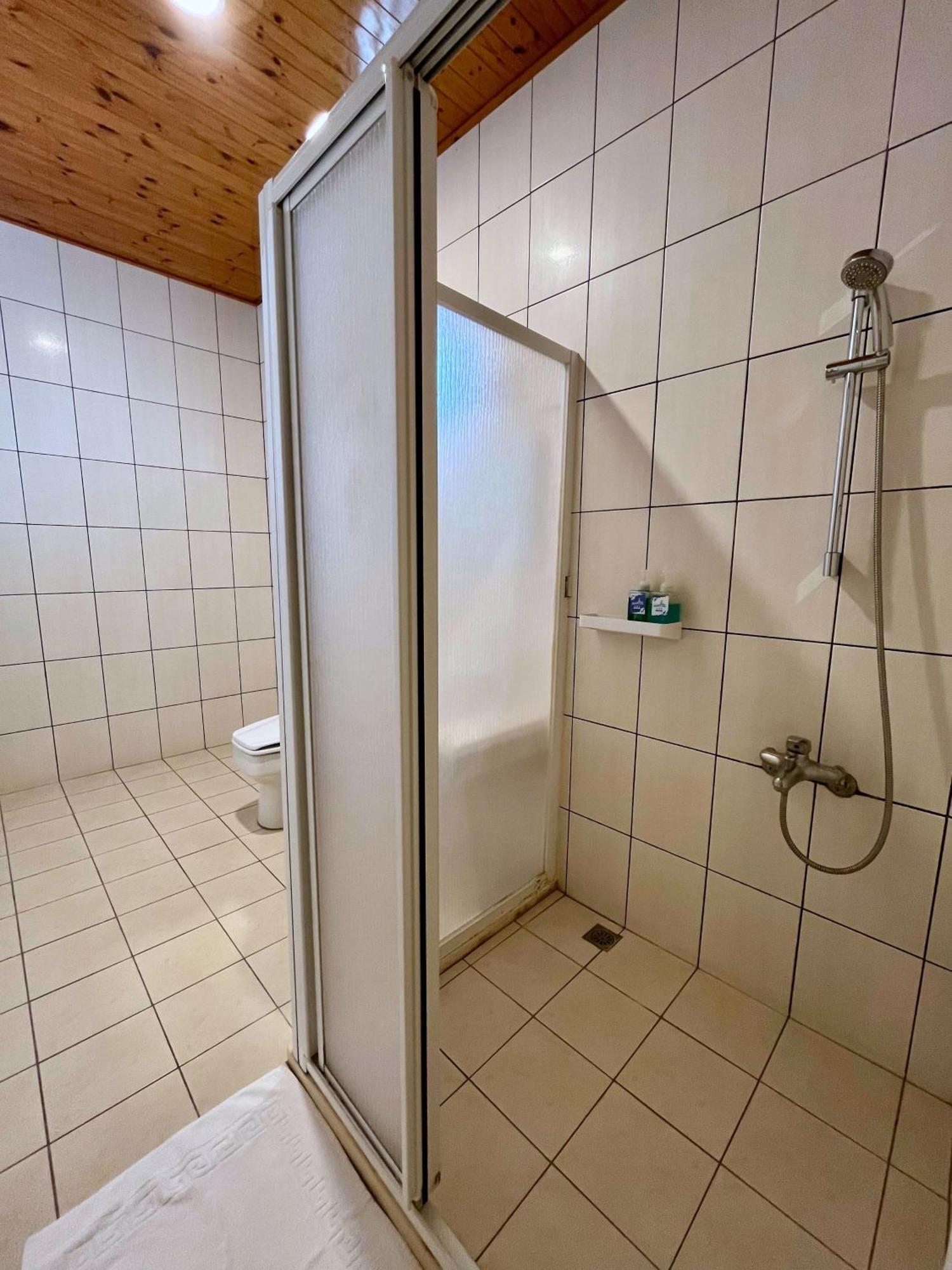 The Blue Lagoon B&B Fengbin Dış mekan fotoğraf